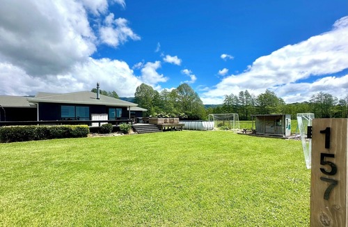 Patons Rock House | Family Home on Golden Bay Farm — Peaceful, Kid-Friendly Stay