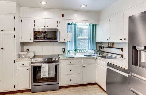 Progress House | Family Home on Greenbelt, 4 Mi to Dtwn Harrisburg!
