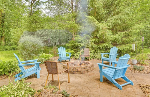 Wayland House | Family Home w/Hot Tub: 1/2 Mi to Lake Milton