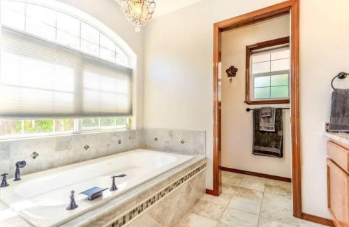 Post Falls House | Family Home With Pool Table - Fall Weekly Savings
