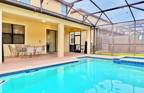 Davenport House | Family Home with Pvt Pool, BBQ Grill, PS5 & Game Room, Walk to Clubhouse