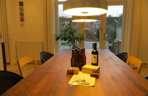 Weesp House | Family house close to Amsterdam with river view