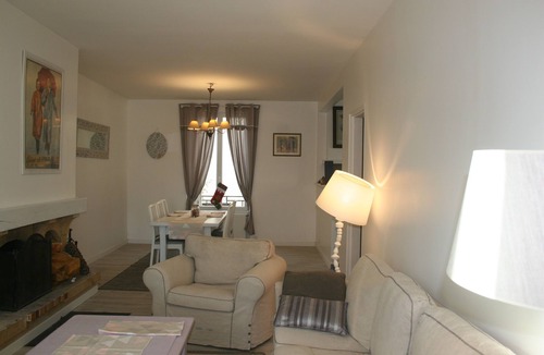 Dammarie Les Lys House | Family house in the city center near the train station and all amenities