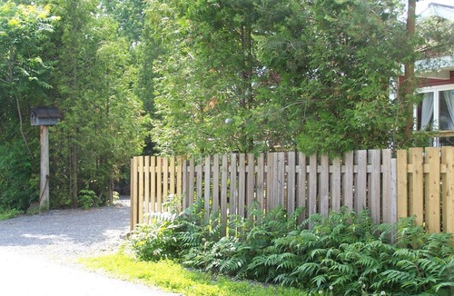 Morrisburg House | FAMILY, MATURE ADULTS AND PET FRIENDLY.FUN FOR ALL!