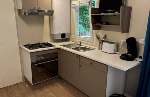 Saint-Vincent-de-Lamontjoie House | Family mobile home for 8 with terrace