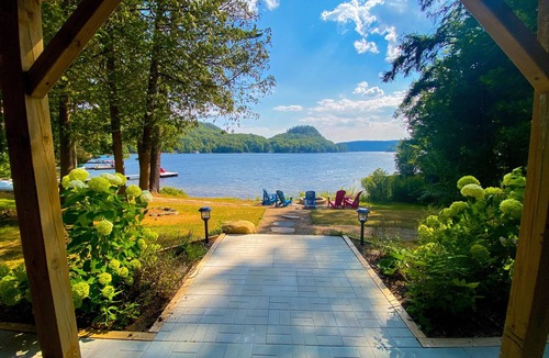 Dorset Cottage | Family-Ready Waterfront, Beach, Canoes Kayaks, Dog OK