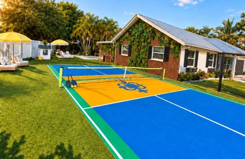 Tropic Palms House | Family Resort Heated Pool, Golf, Kids Playground, Weeknds events