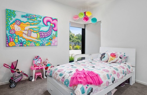 Balnarring House | Family Resort with Pool, Spa & Mini Golf