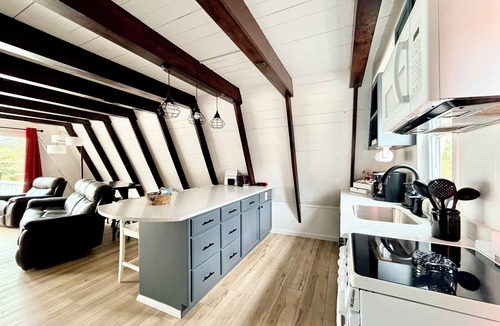 Springville Cabin | Family Retreat at Kentucky Lake Boat Parking Pets Welcome