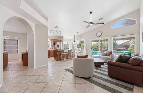 Avondale House | Family Retreat with Pool and Game Room