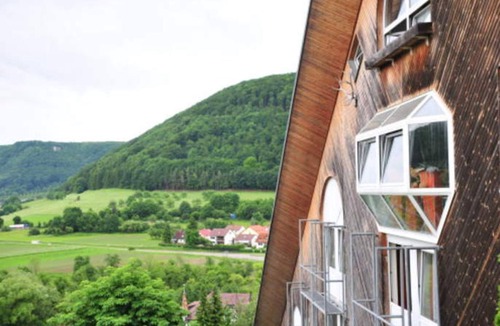 Muehlhausen im Taele House | Family room with WC and shower/bath for max. 4 people. - AKZENT Hotel Restaurant