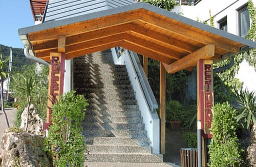 Muehlhausen im Taele House | Family room with WC and shower/bath for max. 4 people. - AKZENT Hotel Restaurant