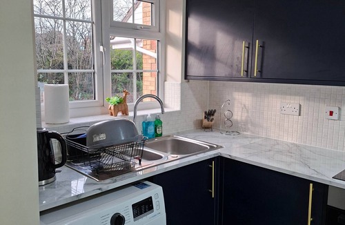 Rugby House | Family-run 5 star accommodation with Consistent Superhosts - home from home
