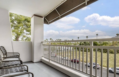 Canyon Corridor Resort | Family Stay! 2 Outdoor Swimming Pools w/ Waterslides | 2 Spacious Suites