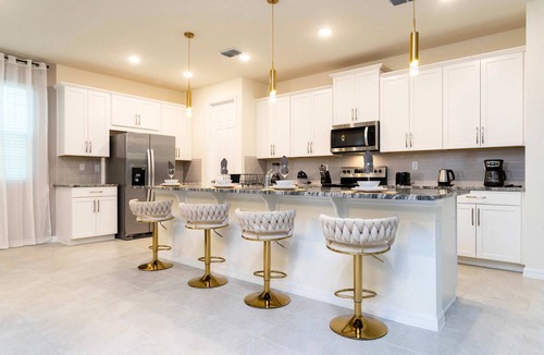 Bay Lake House | Family Villa Close2Disney w Spa & LUX Themed Rms