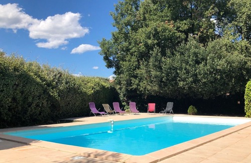 Collias House | Family villa for 10 people with large pool and large garden