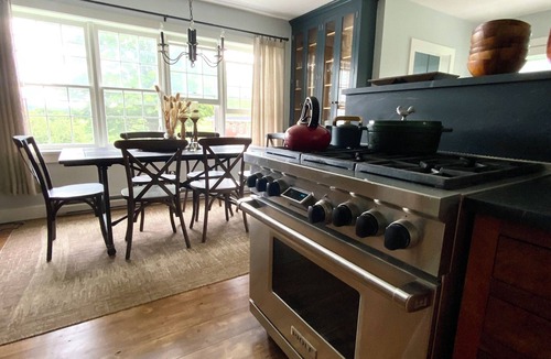 Cambridge House | Famous Author's Luxury Retreat Spectacular Views 200 miles NYC, Boston, Montreal