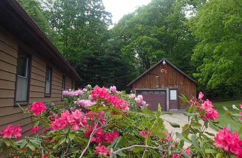 Fancy Gap House | Fancy Gap Cabin, Blue Ridge Parkway, Virginia