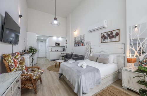 San Andres Apartment | Fancy Studio with Terrace & Pool - Madrid South