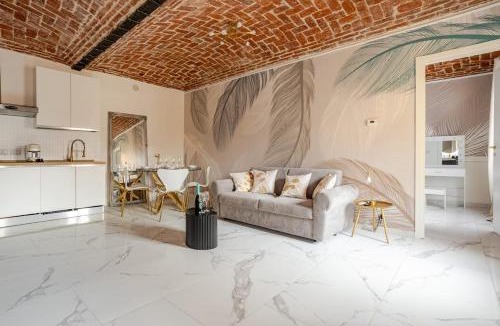 Riva Apartment | Fanstastic 2BDRM Biella Center!