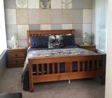 Leeston House | Fantail at Bluestone Retreat