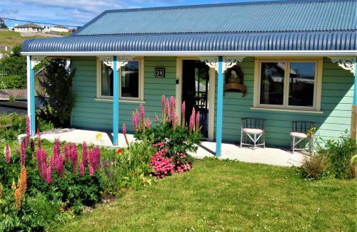 Oamaru Apartment | Fantail Cottage