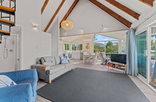 Omori House | Fantail Retreat - Lake Taupo Holiday Home