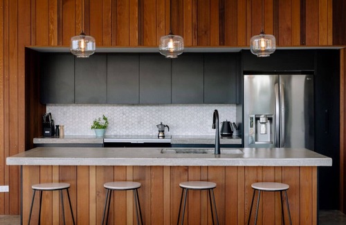 Raglan House | Fantails Hideaway Coastal Escape Luxurious