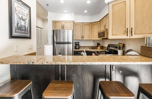 Deer Valley Condo | Fantastic 2 bed steps from Deer Valley Skiing.