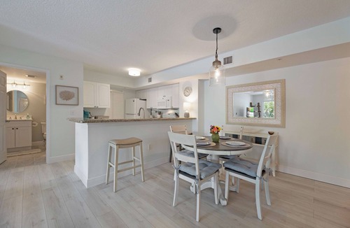 Tequesta Condo | Fantastic 2-bedroom 2 bath condo for Seasonal Rent in Tequesta Fla