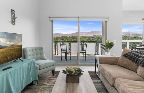 East End Apartment | Fantastic 2bed/2bath Penthouse - Downtown Boise location, AMAZING mountain views