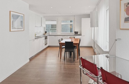 Muhlebach Apartment | Fantastic 2BR executive flat 100sqm (Mainau 6)