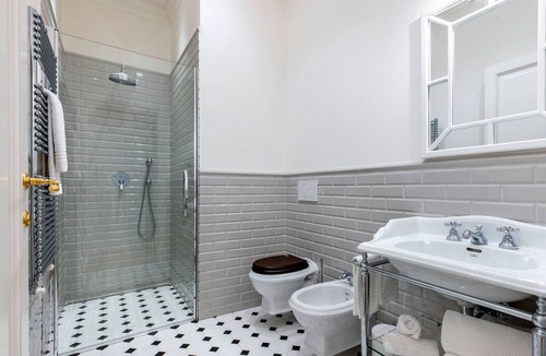 Duomo Apartment | Fantastic 3 bd apartment in the heart of Florence.Via della Spada
