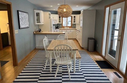 Alexandria House | Fantastic 3 bed, 2 bath Lake Miltona Home near famed sandbar. Sleeps 10. Lic2114