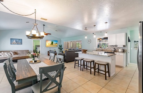 Laurel House | Fantastic 3-bedroom house with private heated pool