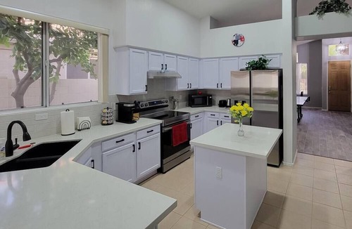 Chandler House | Fantastic! 4-bdr Home with Swimming Pool