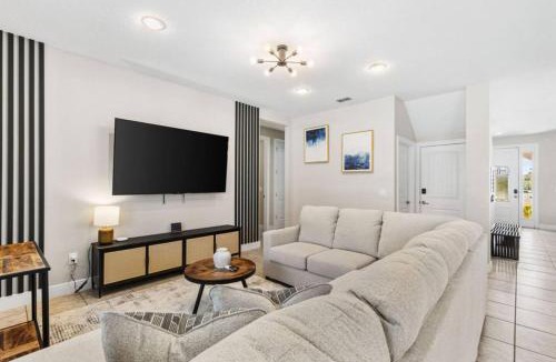 West Kissimmee House | Fantastic 6BR Themed Encore Home