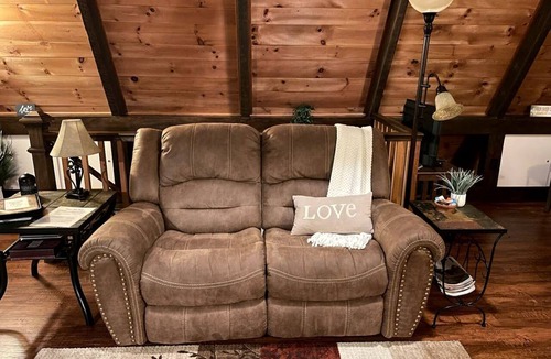 Robesonia Cabin | Fantastic A-Frame Cabin for a Couples' Getaway near Robesonia, Pennsylvania