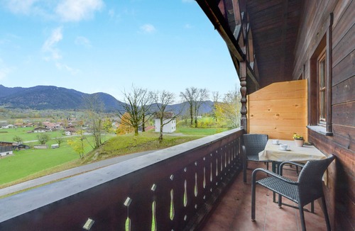 Lenggries Apartment | Fantastic Apartment "Schönbergalm" with Balcony, Garden & Wi-Fi