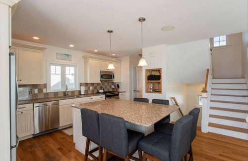 Wells Beach House | Fantastic Beach House! 4 bedroom across the Ocean.