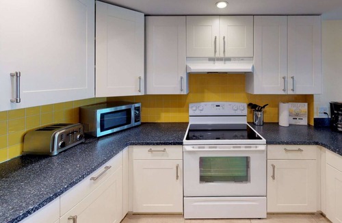 Madeira Beach Condo | Fantastic Beachfront Location. Beachfront Heated Pool. Top Floor Balcony. Spacious and Comfortable.