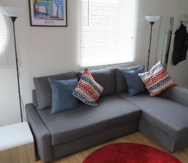 Belfast City Centre Apartment | Fantastic Central Location - Parking - Business or Leisure