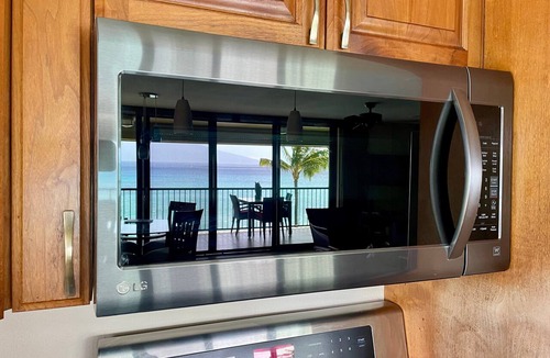 Kahana Condo | Fantastic details throughout 2BD oceanfront condo