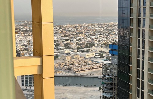 Bur Dubai Apartment | Fantastic Downtown-Skyline and Sea-View, 44th. floor, Pool, Gym, Luxury Studio