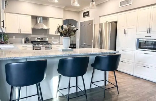 Silverhawke House | Fantastic Family Fun 5BR w Pool/Spa in Gilbert