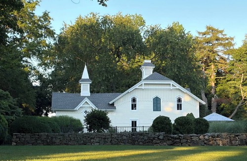 Darien House | Fantastic home with pool/spa in lovely Darien, available July 13 - August 3