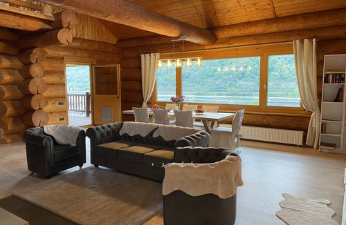Kamp-Bornhofen House | Fantastic log cabin on the Rhine