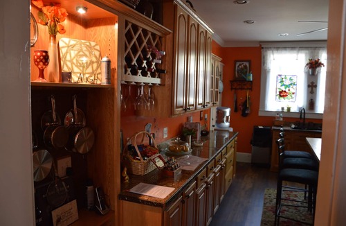 Midtown House | Fantastic master rental!