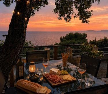 Le Dramont House | Fantastic new lodge with ocean view