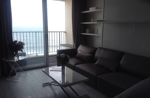Biarritz City Centre Apartment | Fantastic ocean view, in the heart of Biarritz.